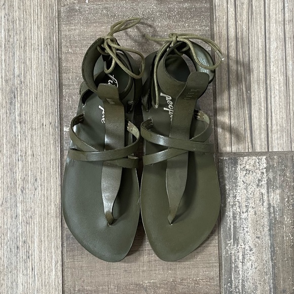 Free People Vacation Day Wrap Sandals in khaki - Picture 5 of 8